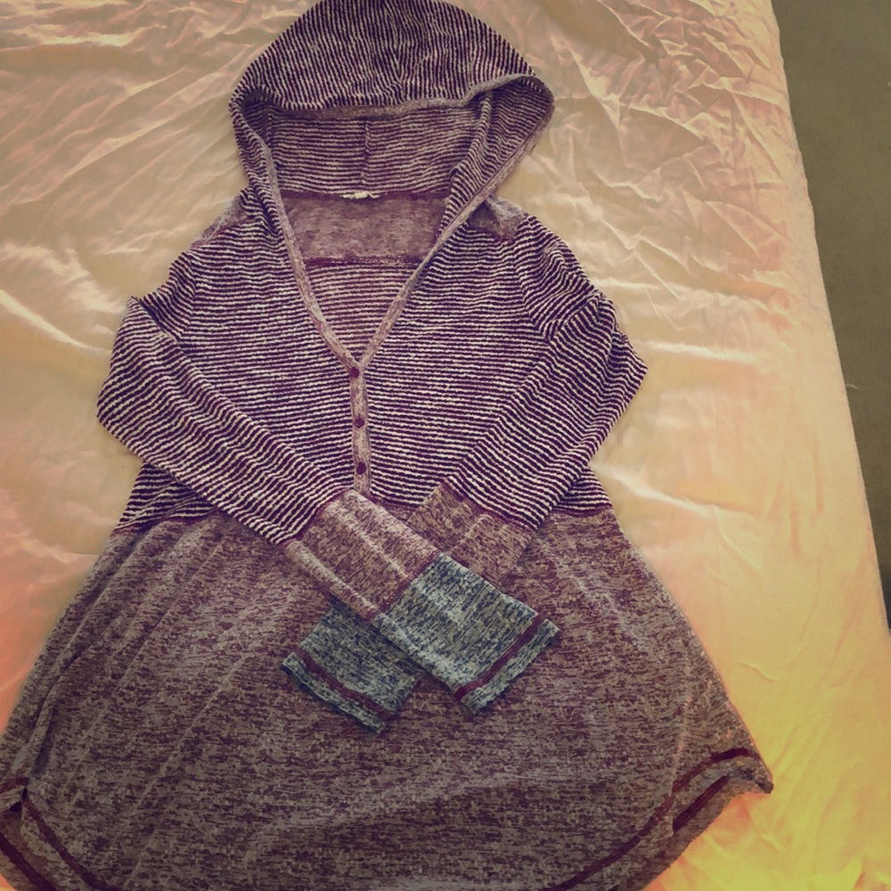 Long sleeve hooded sweater